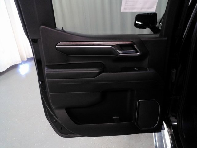 2022 Chevrolet Silverado 1500 LTZ photo 17