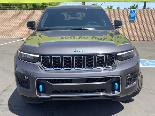 2023 Jeep Grand Cherokee Overland 4xe photo 3