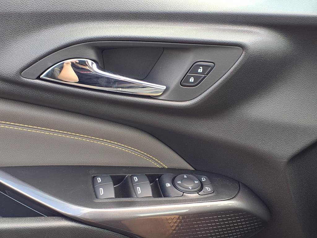 2025 Chevrolet Trax ACTIV photo 14