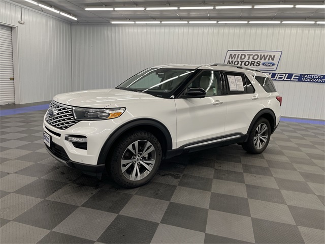 2020 Ford Explorer Platinum's photo