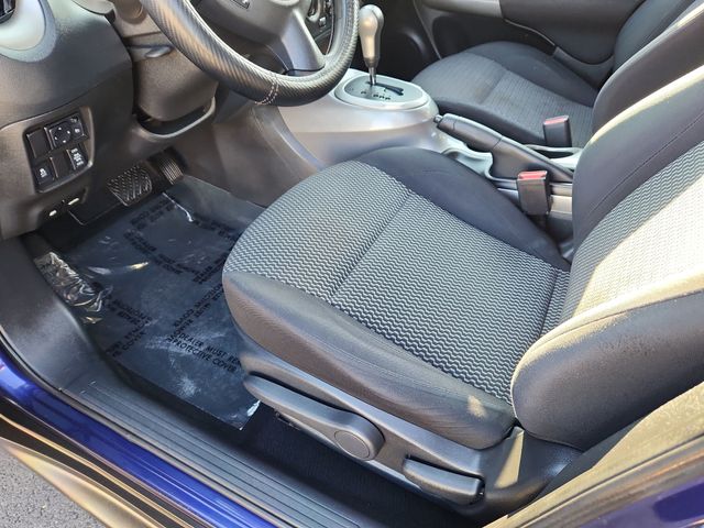 2016 Nissan Juke S photo 16