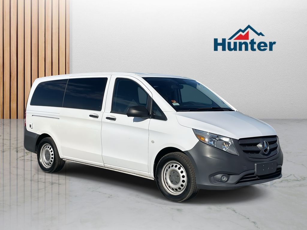 2016 Mercedes-Benz Metris Passenger Van Base's photo
