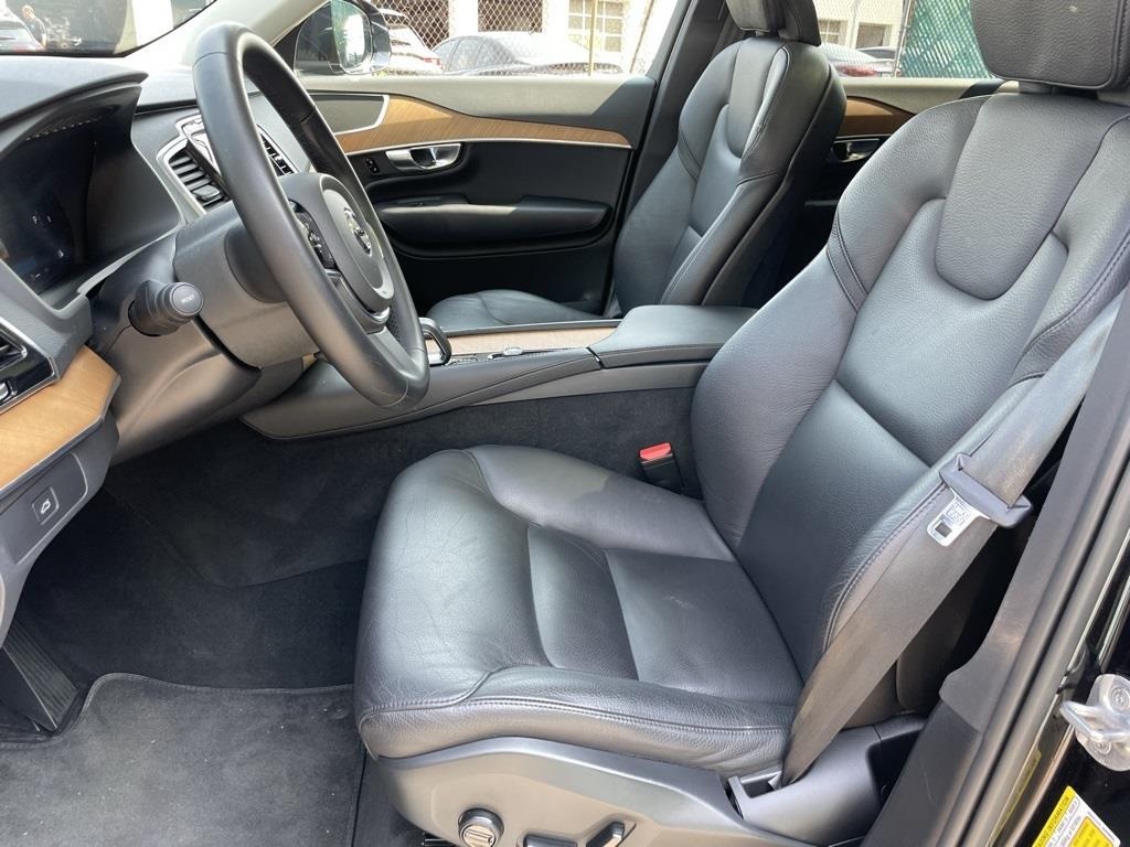 2023 Volvo XC90 Plus photo 5