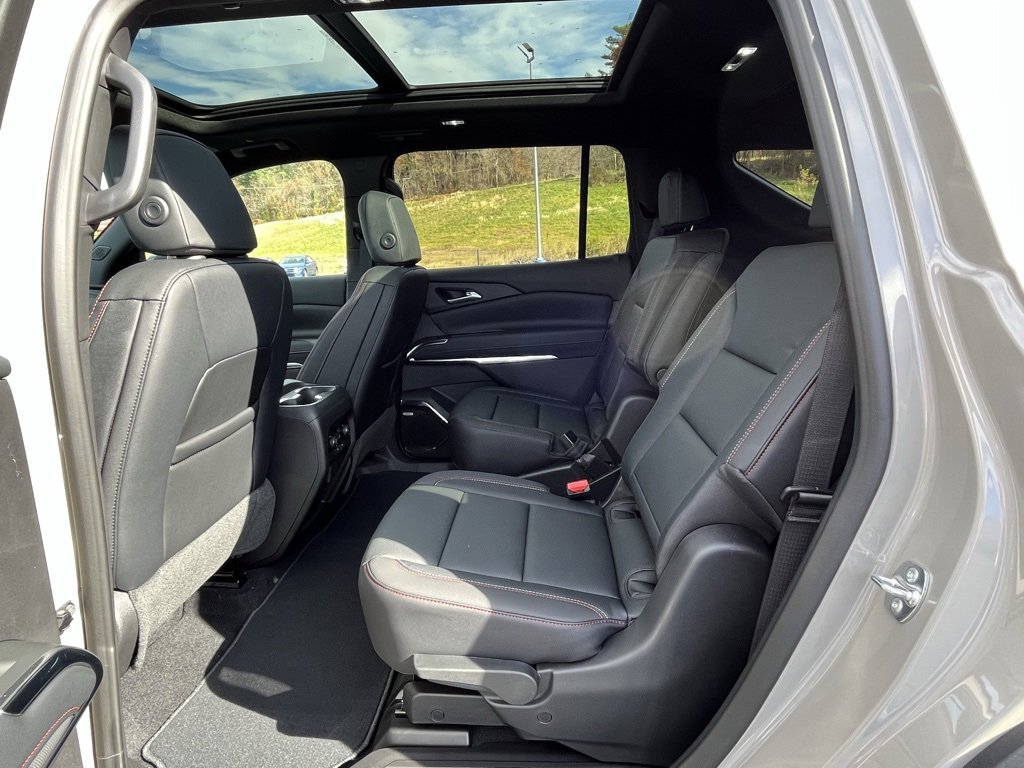 2026 Chevrolet Traverse Z71 photo 4