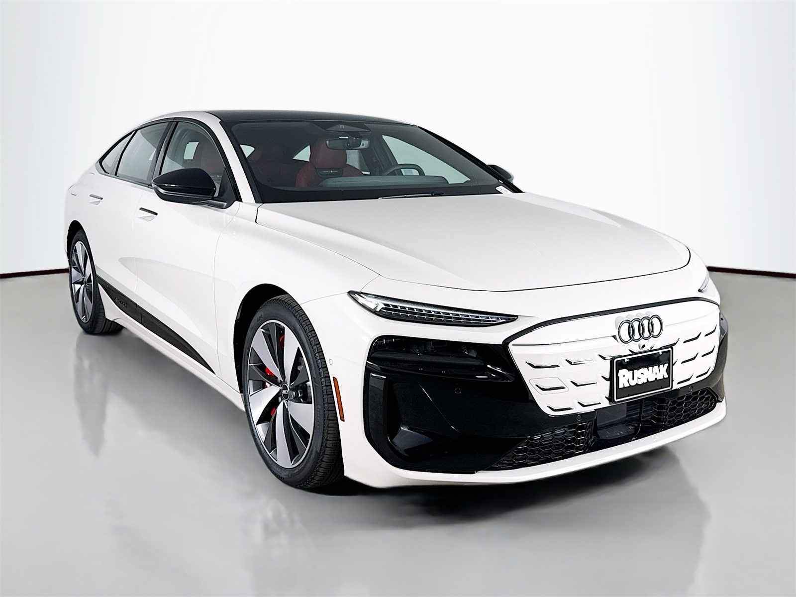 2025 Audi S6 Sportback e-tron Premium's photo