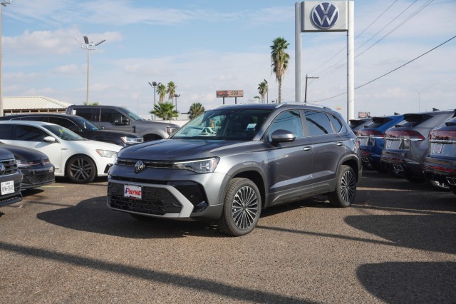 2026 Volkswagen Taos SE's photo