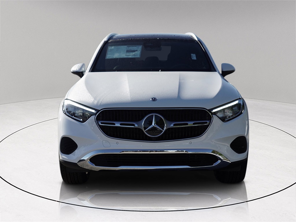 2026 Mercedes Benz GLC 300 photo 2