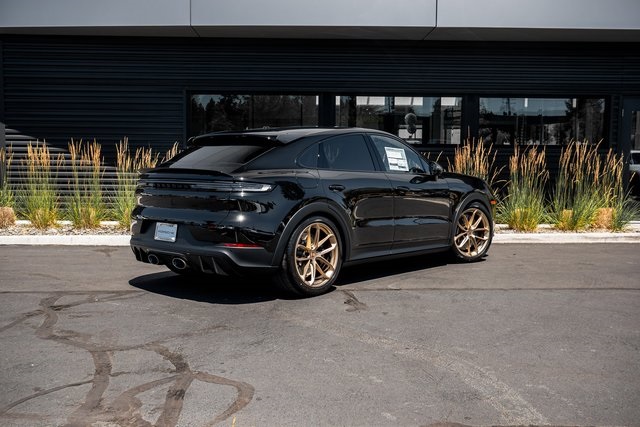 2025 Porsche Cayenne Turbo GT photo 31