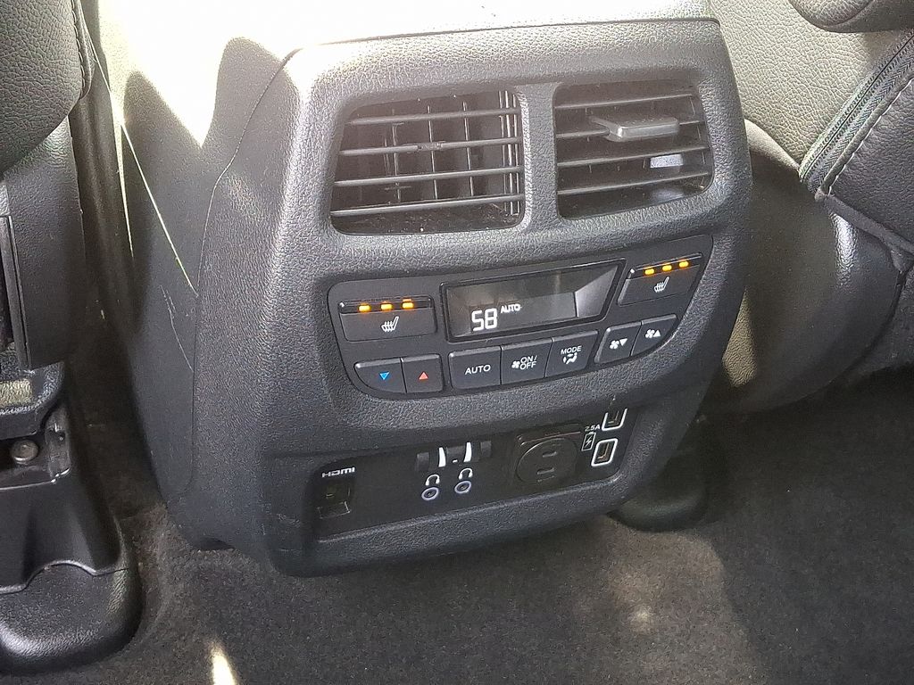 2022 Honda Pilot Touring photo 11