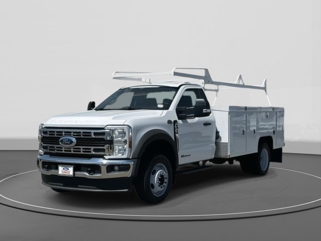 2024 Ford F-450 Super Duty Chassis Cab XL's photo