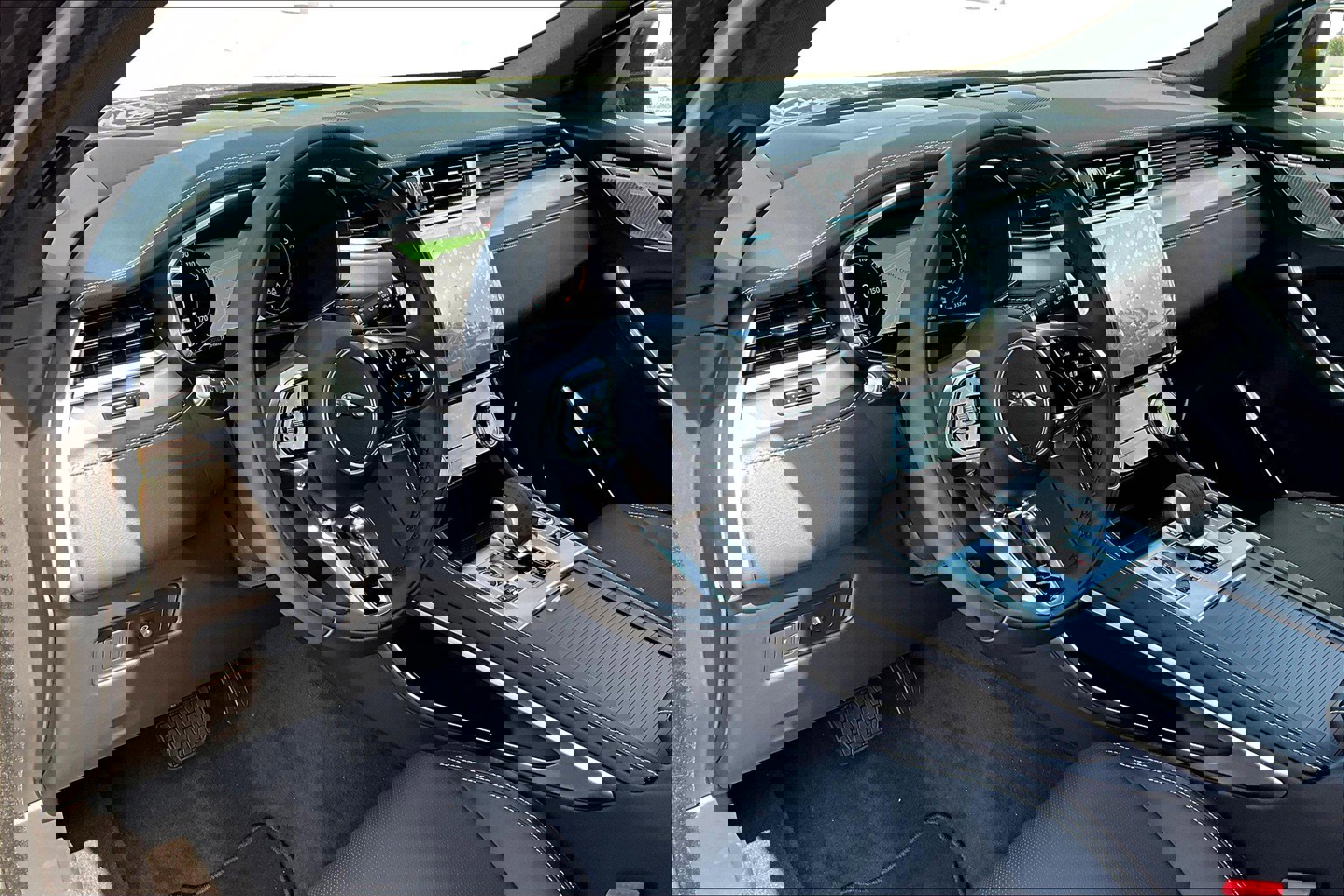 2026 Jaguar F-PACE P250 R-Dynamic S photo 3