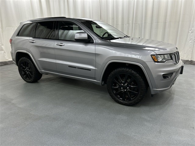 2019 Jeep Grand Cherokee Altitude's photo