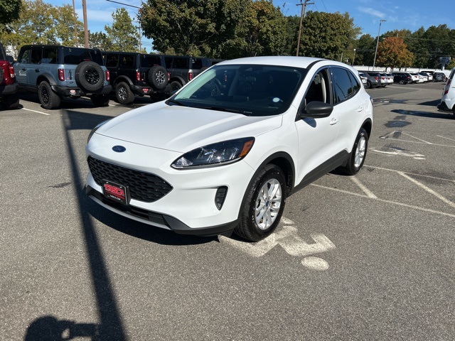 2022 Ford Escape SE photo 2