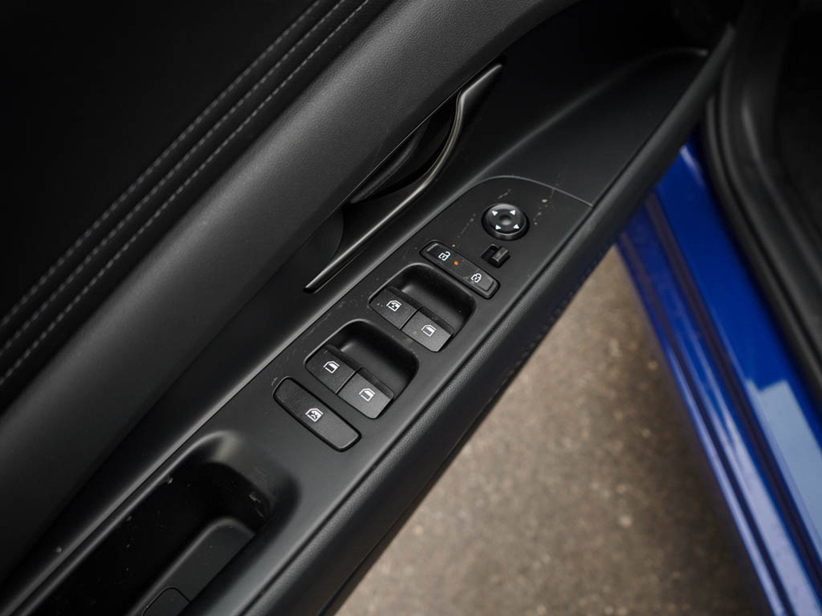 2025 Hyundai Elantra Hybrid SEL Sport photo 16