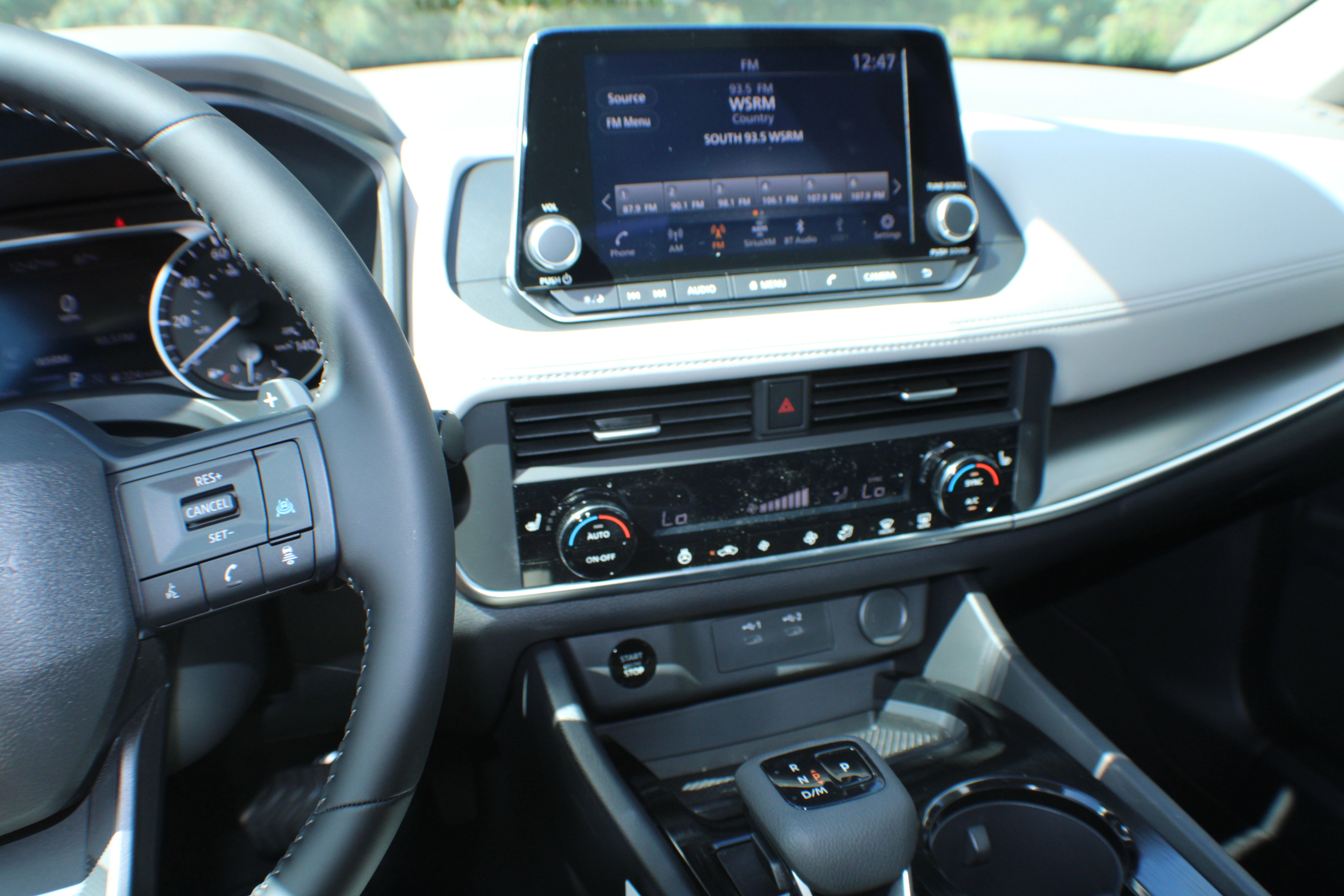 2026 Nissan Rogue SV photo 4