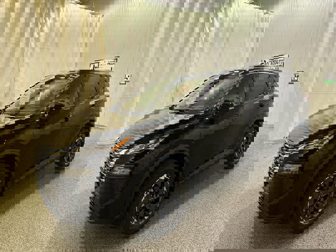 2026 Nissan Rogue SV photo 3