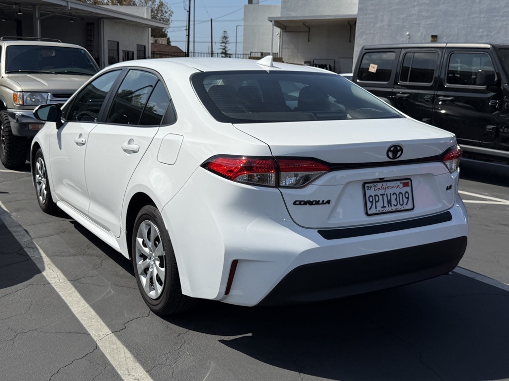 2024 Toyota Corolla LE photo 3