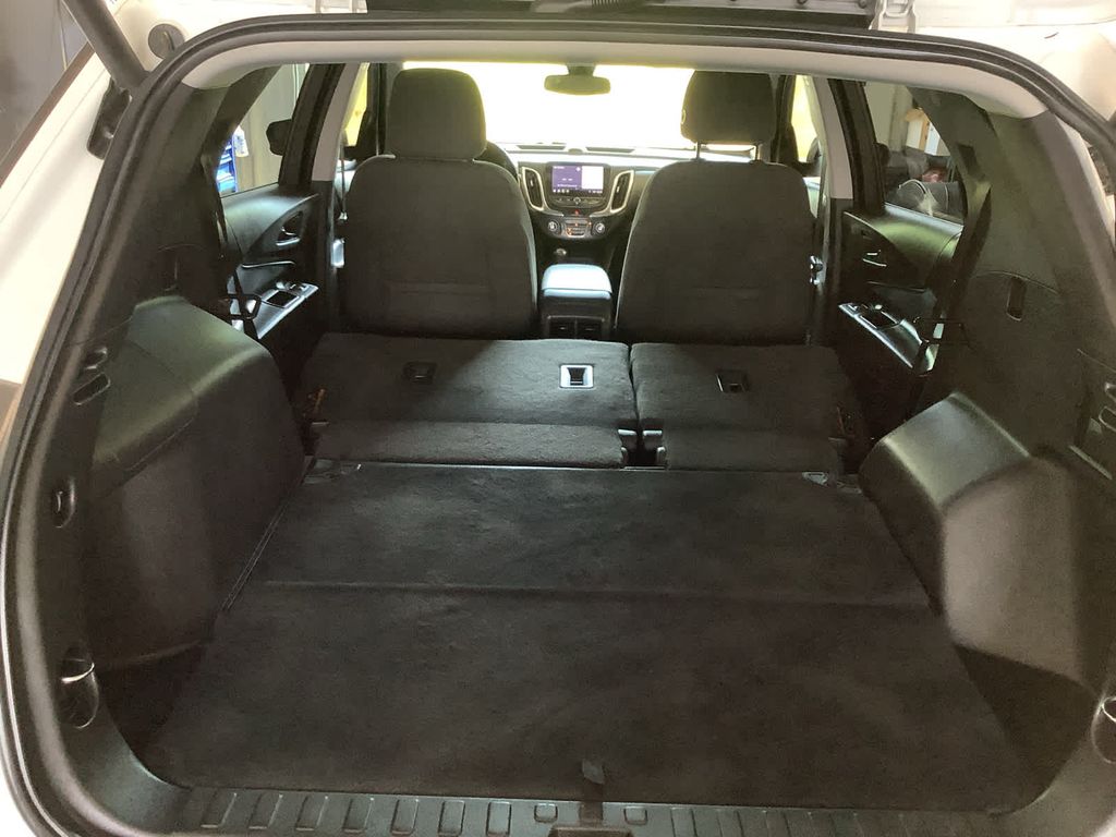 2020 Chevrolet Equinox LT photo 34