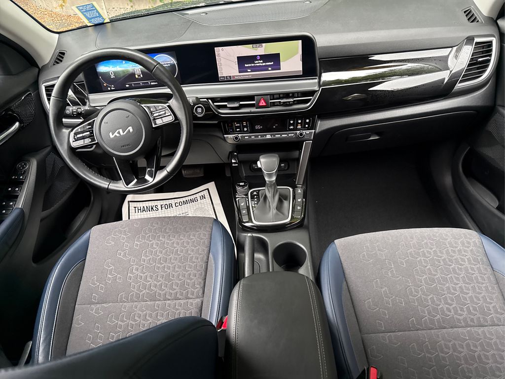 2024 Kia Seltos S photo 16