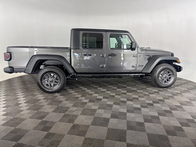 2025 Jeep Gladiator Sport S photo 3