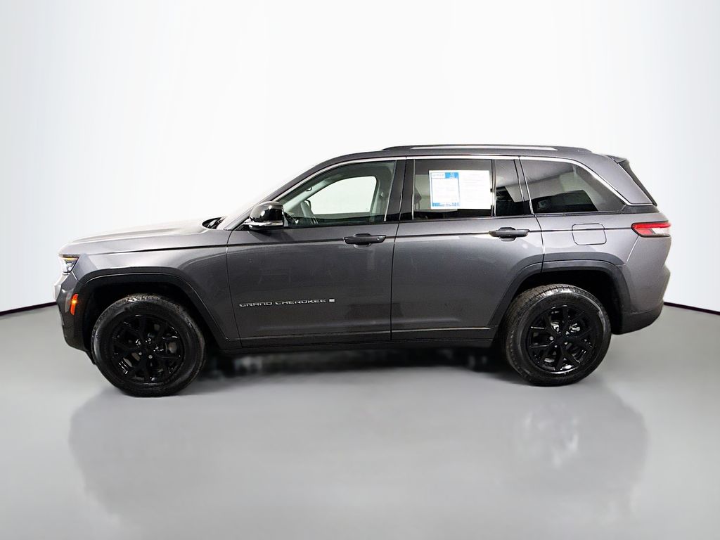 2023 Jeep Grand Cherokee Limited photo 4