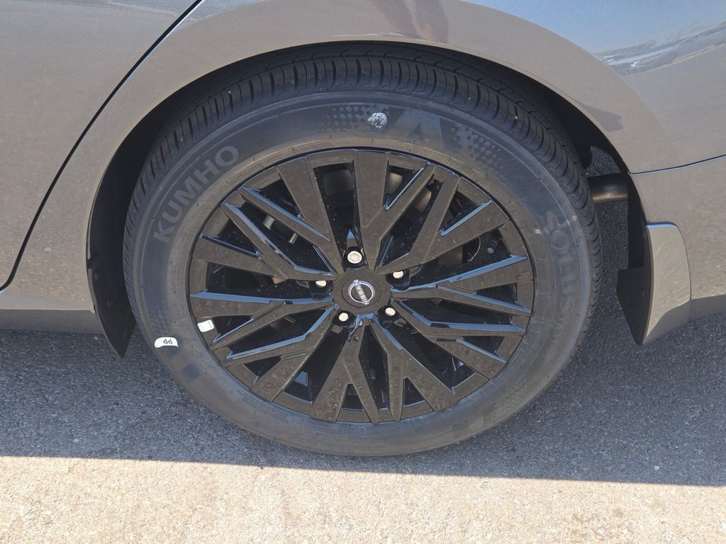 2025 Nissan Altima SV Special Edition photo 5