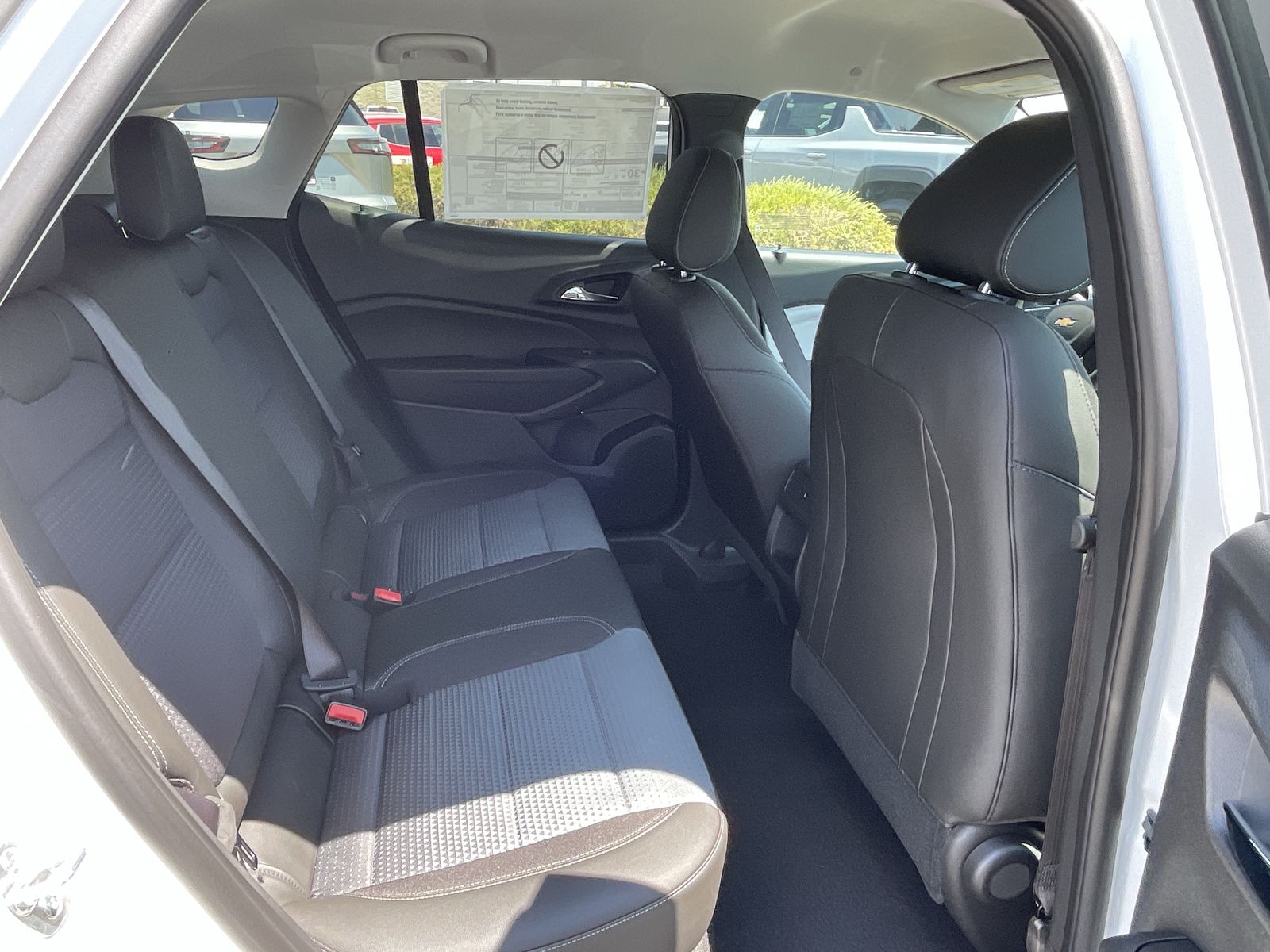 2025 Chevrolet Trax LT photo 24