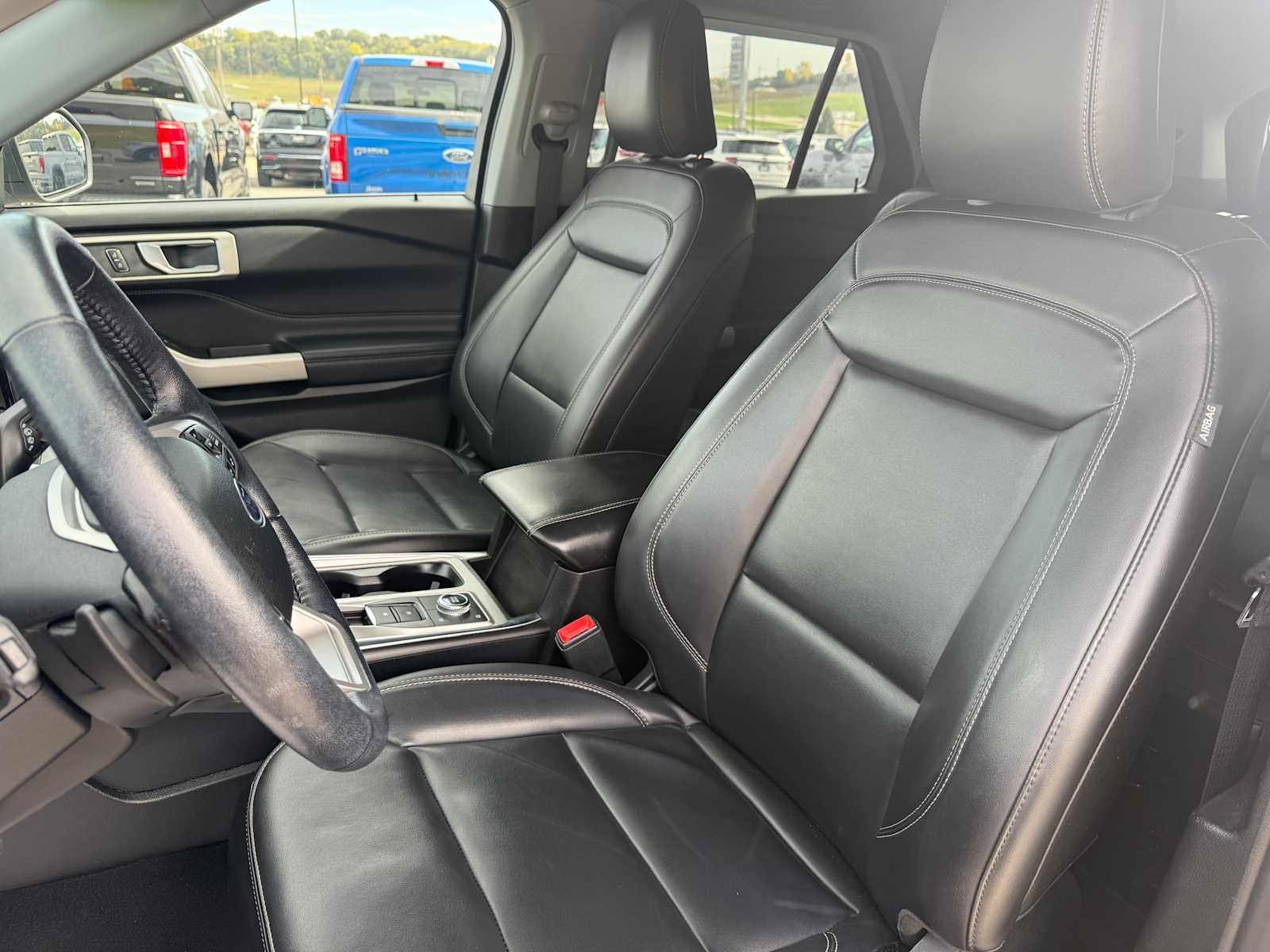 2021 Ford Explorer XLT photo 18