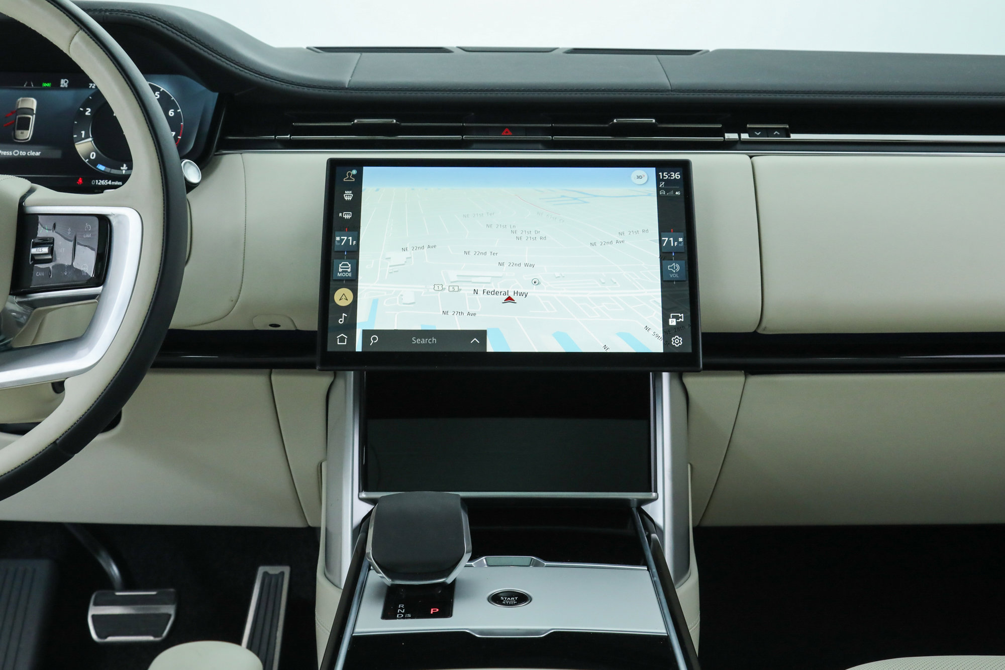 2024 Land Rover Range Rover SE photo 38