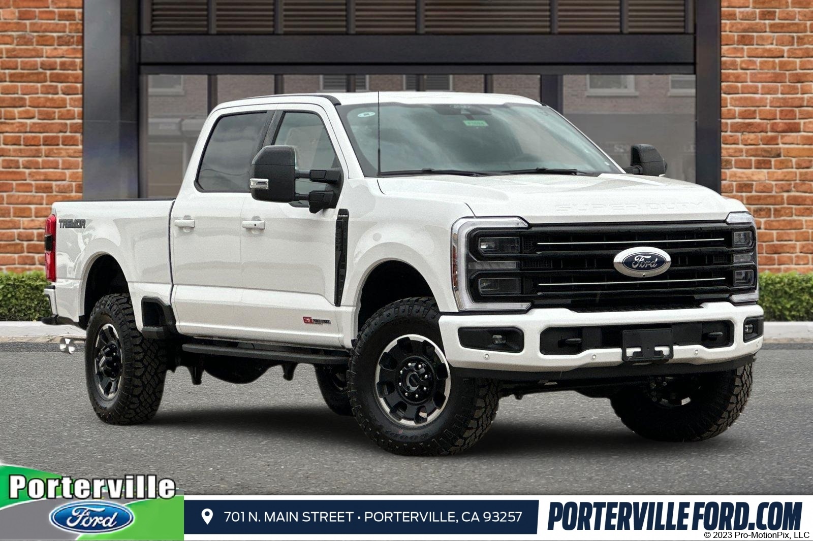 2026 Ford F-250 Super Duty Platinum's photo