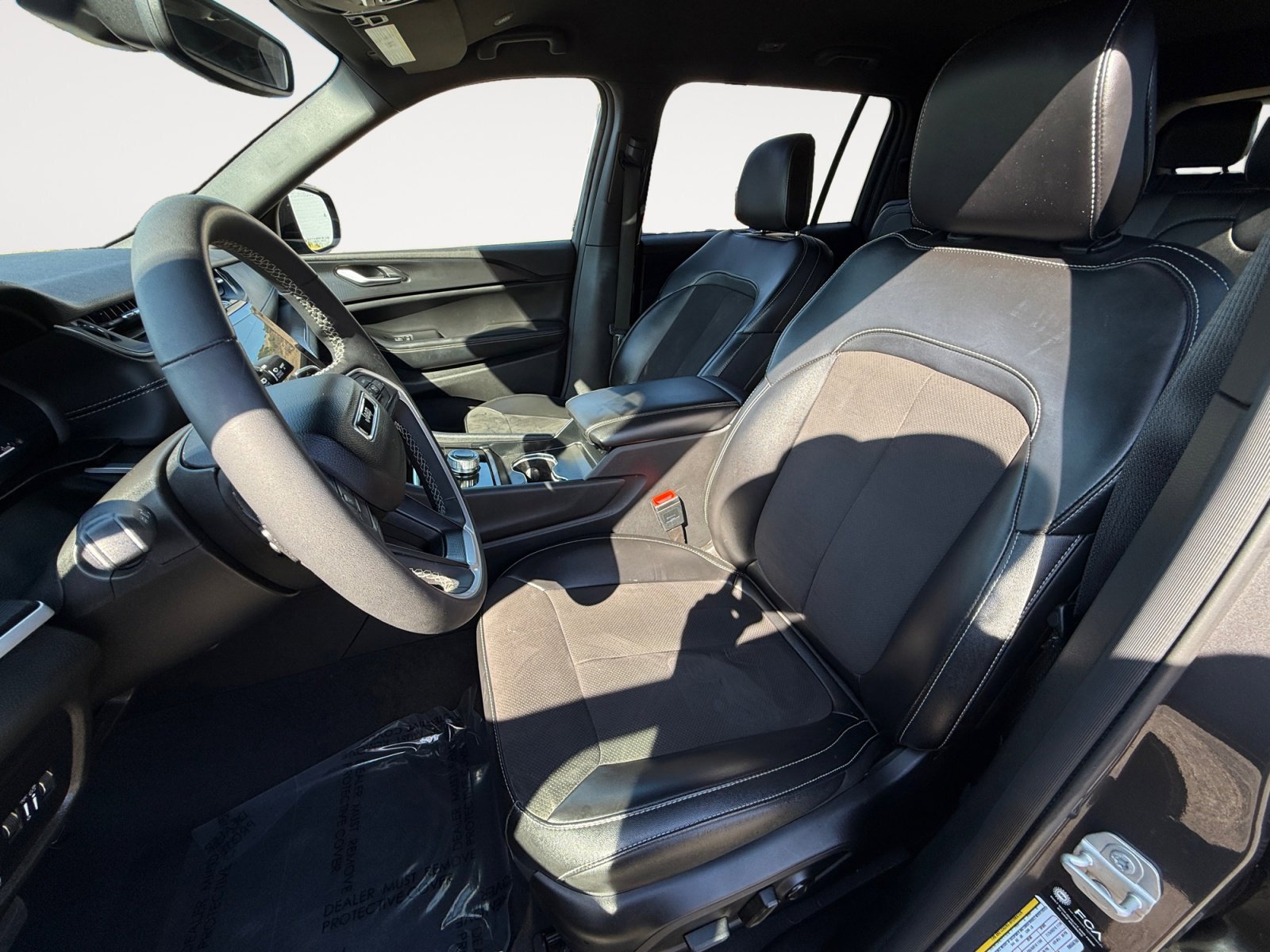 2024 Jeep Grand Cherokee Altitude photo 10