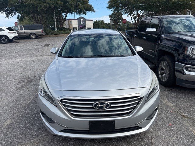 2016 Hyundai Sonata SE photo 2