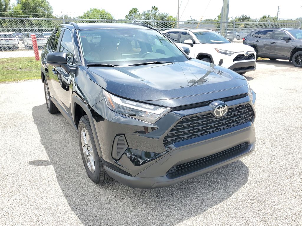 2025 Toyota RAV4 Hybrid LE photo 3