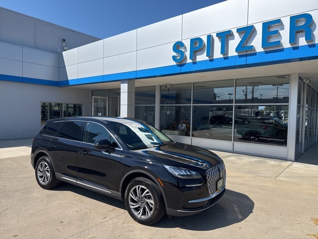 2023 Lincoln Corsair Standard photo 2