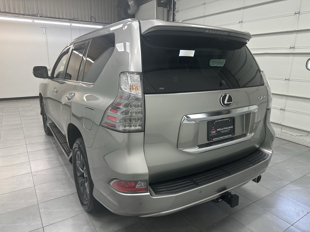 2022 Lexus GX 460 Premium photo 3