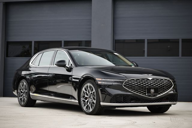 2026 GENESIS G90 Base's photo