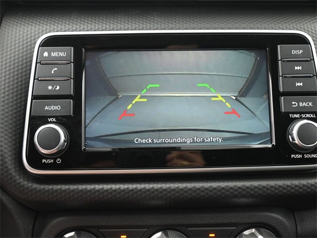 2025 Nissan Kicks Play S photo 2