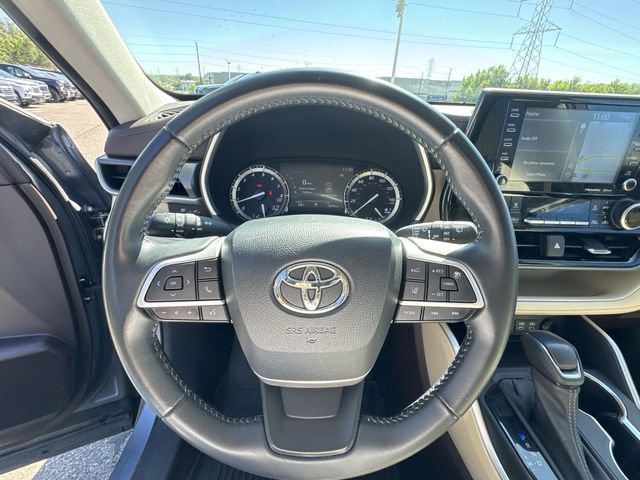 2022 Toyota Highlander XLE photo 11