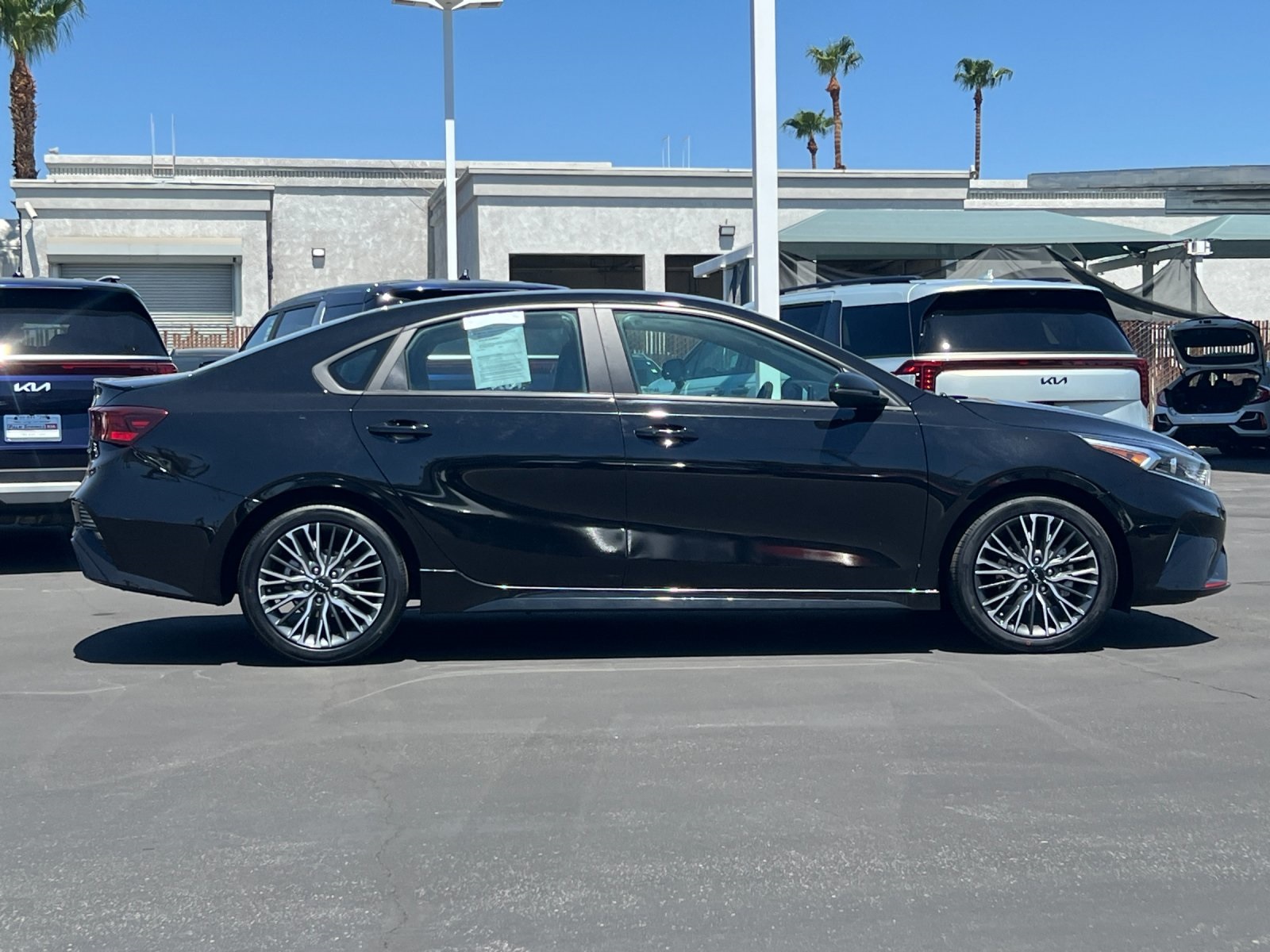 2023 Kia Forte GT-Line photo 2