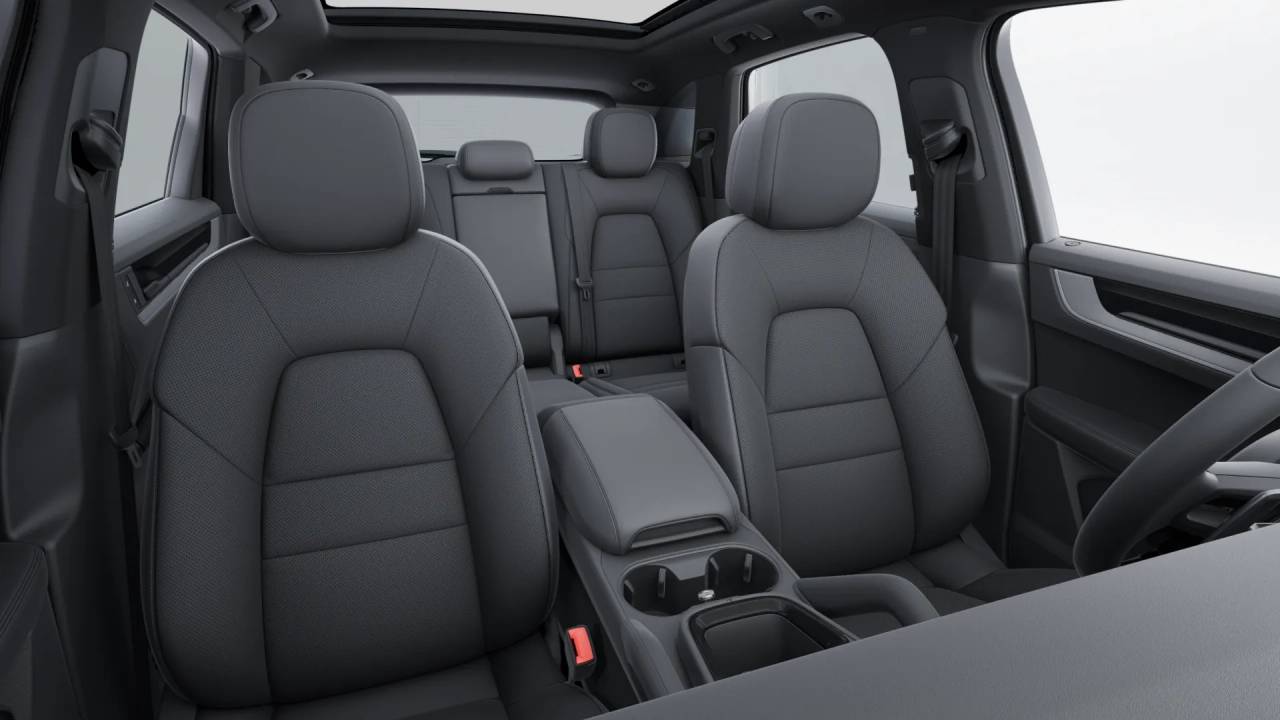 2025 Porsche Cayenne S photo 11