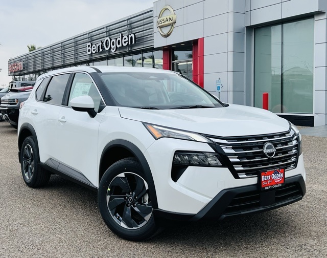 2026 Nissan Rogue SV's photo