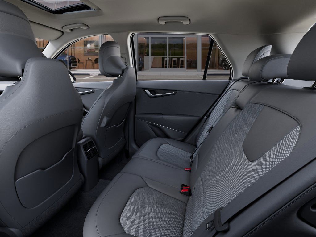 2025 Kia Niro EX Touring photo 17