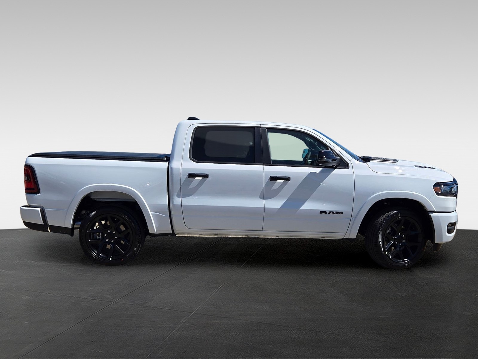 2026 Ram 1500 Laramie photo 3