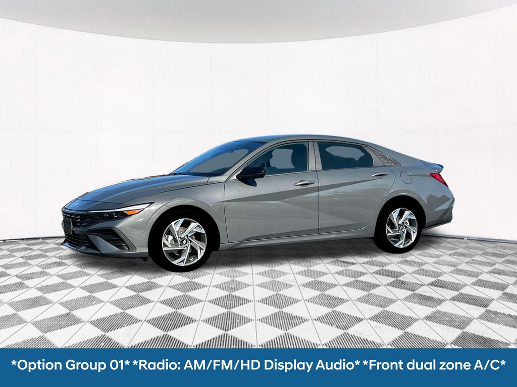 2025 Hyundai Elantra SEL Sport photo 2