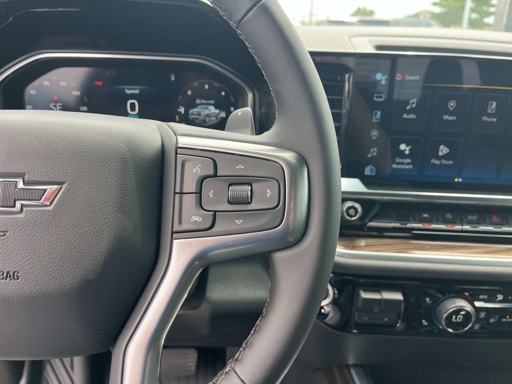 2026 Chevrolet Silverado 1500 RST photo 18