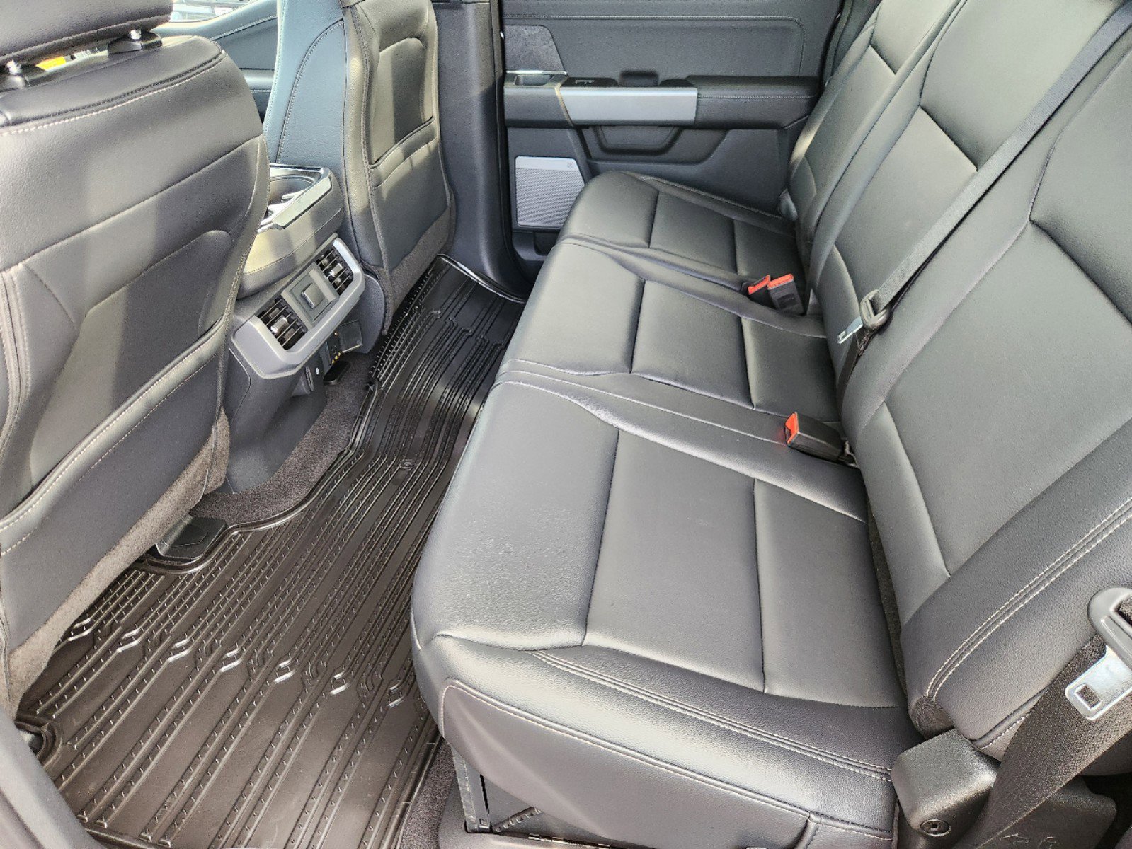 2025 Ford F-150 XLT photo 21