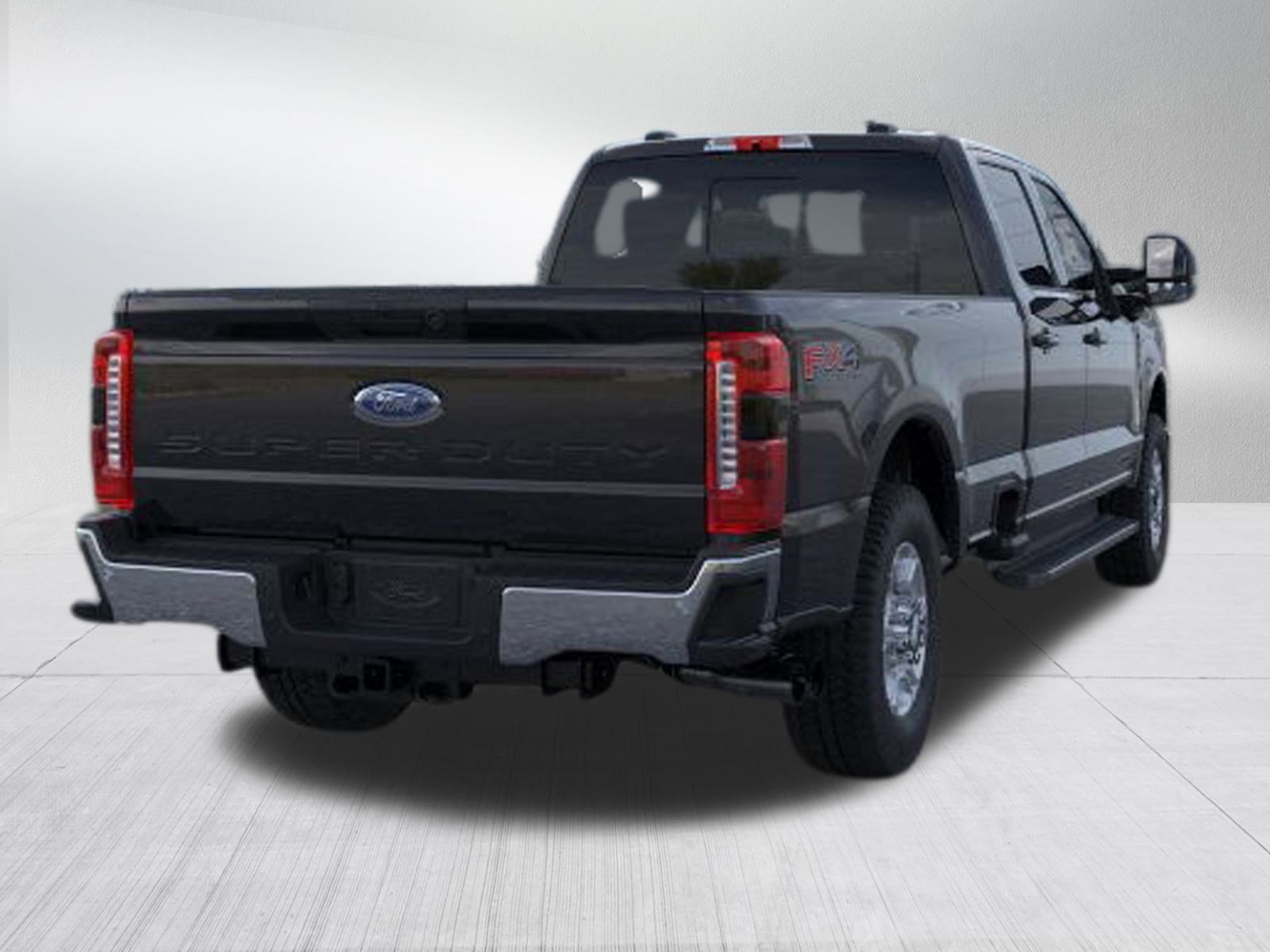 2026 Ford F-350 XLT photo 8