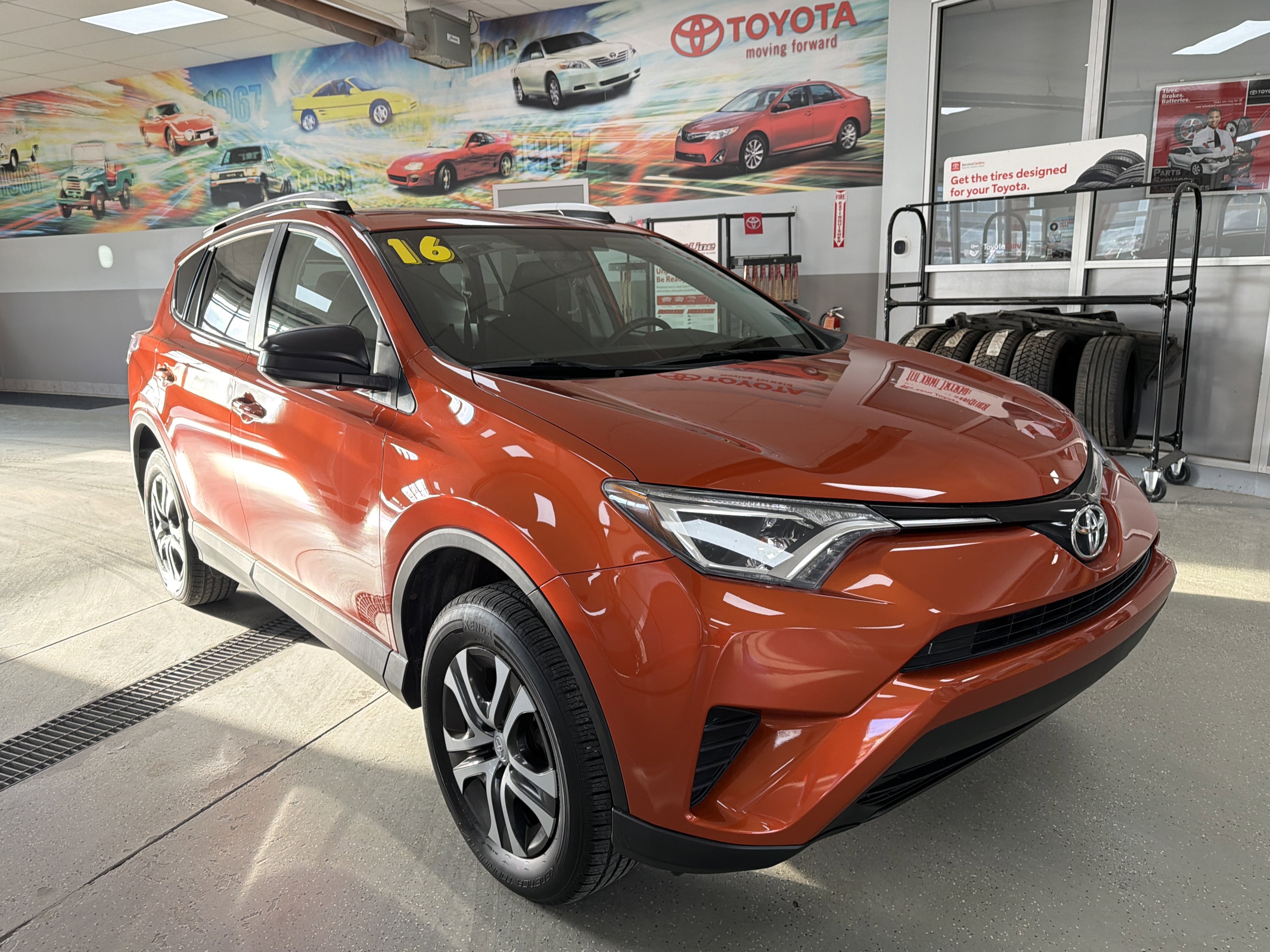 Used 2016 Toyota RAV4 LE with VIN 2T3BFREVXGW512466 for sale in Franklin, PA