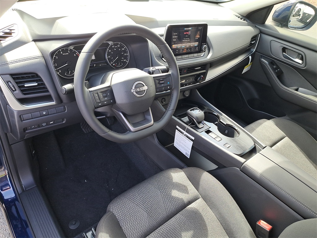 2026 Nissan Rogue SV photo 18