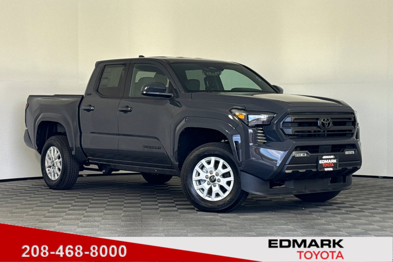 2025 Toyota Tacoma SR5's photo